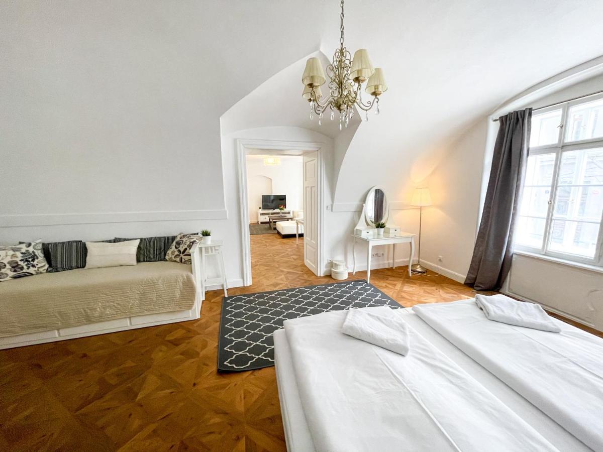 U Obecniho Dvora - Old Town Apartment Prag Dış mekan fotoğraf