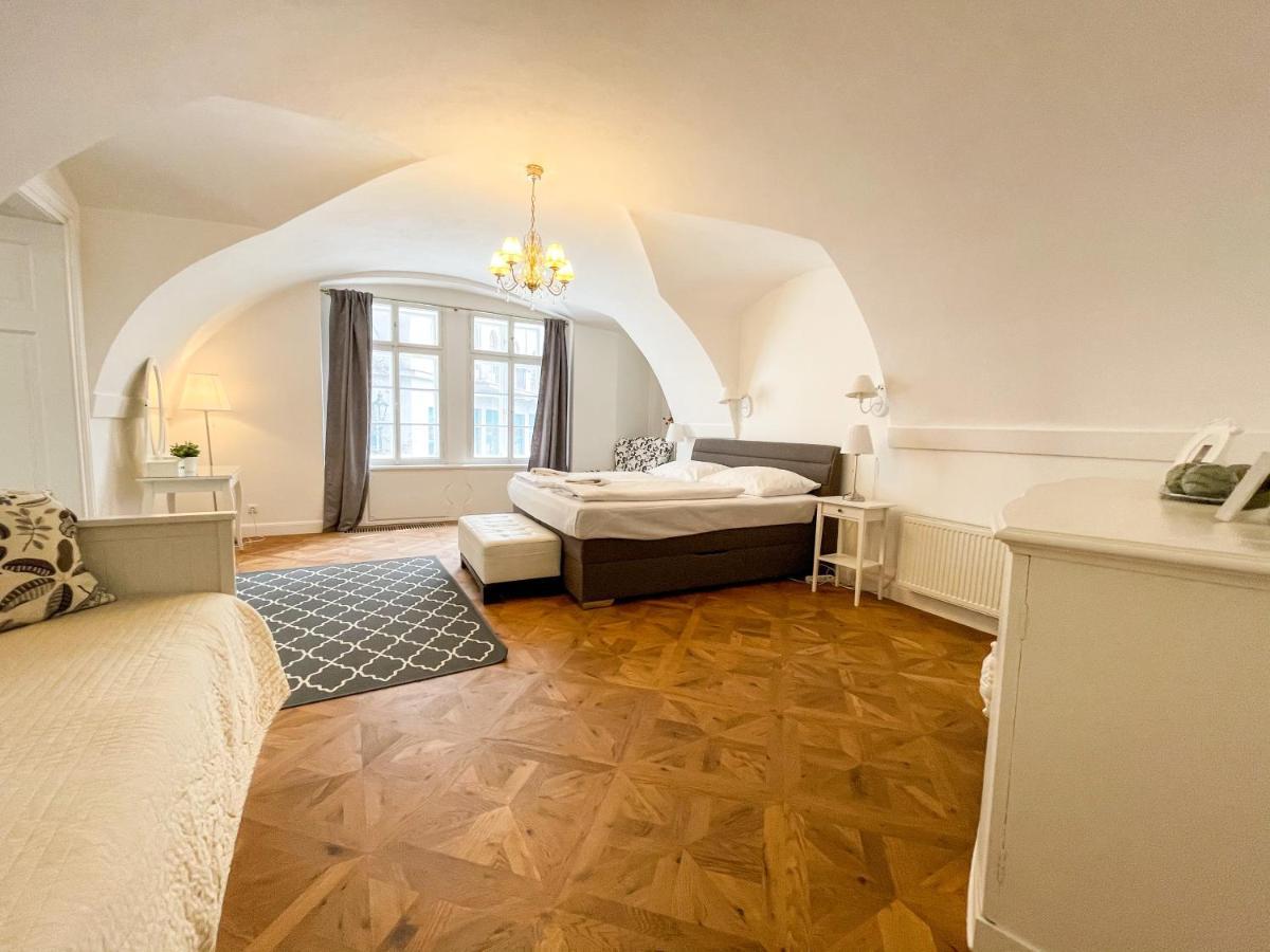 U Obecniho Dvora - Old Town Apartment Prag Dış mekan fotoğraf